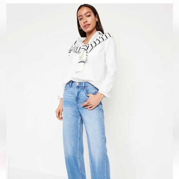 Old Navy Tops - Old Navy Classic Crisp White Button Down Shirt